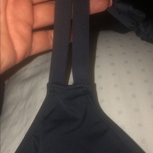 Bikini - Picture 3 of 4